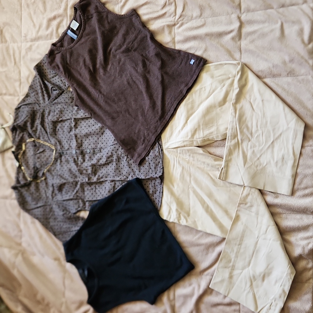 Summer cotton bundle 5 piece Women XS/S - Express pants, 3 tops, 1 gold necklace